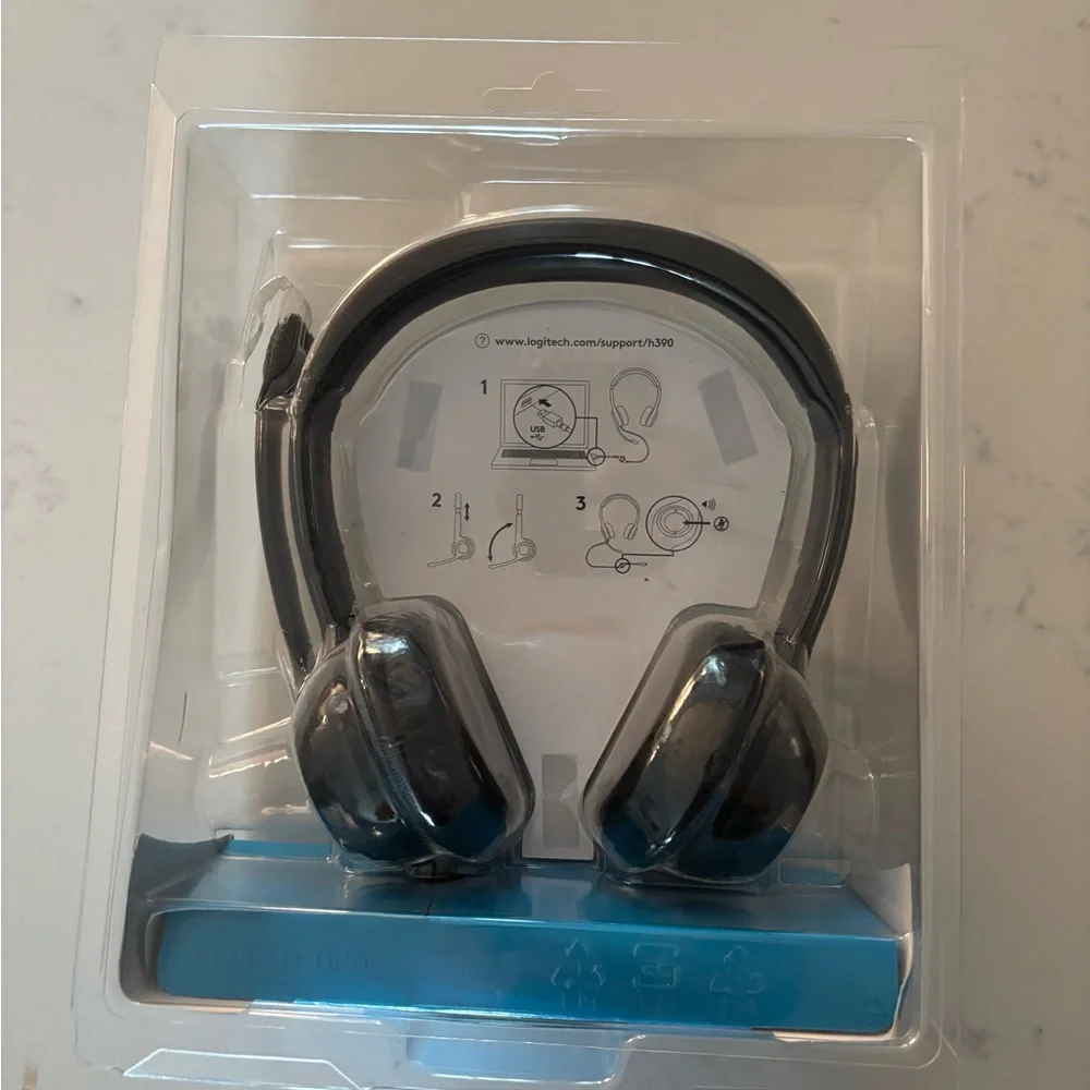 Logitech H390 USB Headset - Black